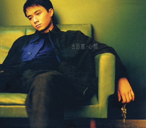 奶头被夹住扇打(H)鞭打
